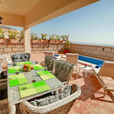Large Villa With Pool In Madronal De Fanabe Villa