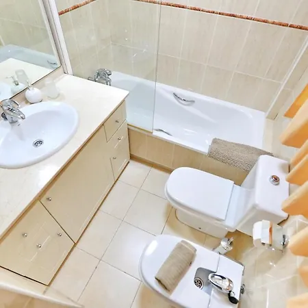 Large villa with pool in Madroñal de Fañabé