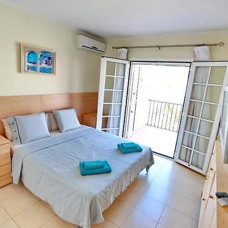 Large Villa With Pool In Madronal De Fanabe 别墅 *