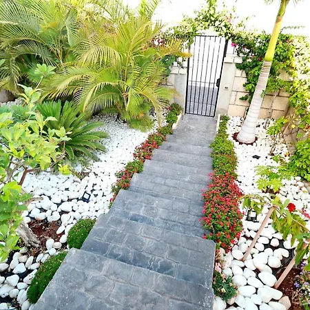 别墅 Large Villa With Pool In Madronal De Fanabe *