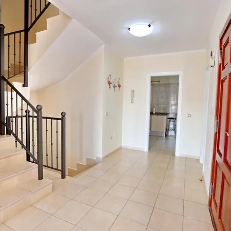 Large Villa With Pool In Madronal De Fanabe * 阿德耶