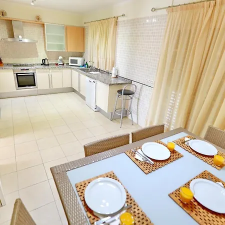 别墅 Large Villa With Pool In Madronal De Fanabe *